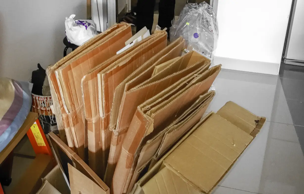 IKEA PAX/METOD samling genererer altid en masse pap. Vi bruger ofte pappen under monteringen, og efterfølgende pakker vi det så tæt som muligt